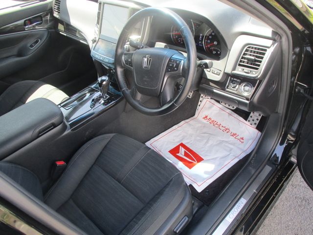 TOYOTA CROWN SEDAN 2014 Image 31