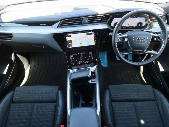 AUDI AUDI E-TRON SPORTBAC 2022 Image 31