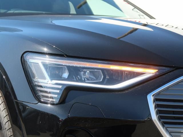 AUDI AUDI E-TRON SPORTBAC 2022 Image 31