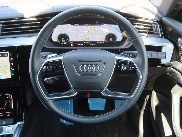 AUDI AUDI E-TRON SPORTBAC 2022 Image 31