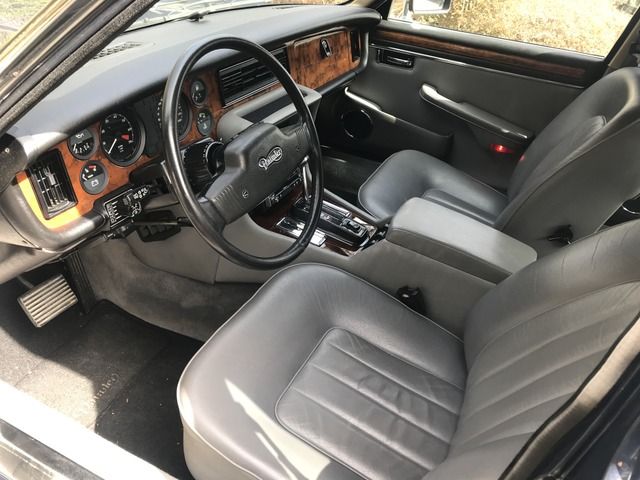 DAIMLER  1991 Image 31