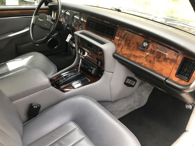 DAIMLER  1991 Image 31