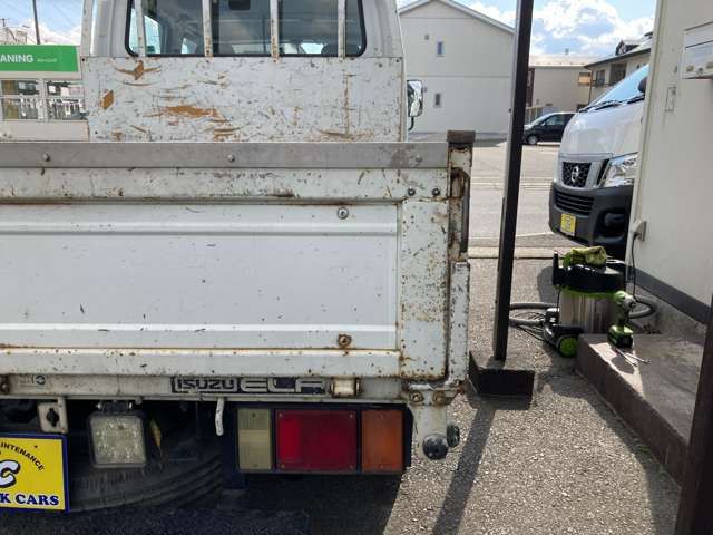 ISUZU  2004 Image 31