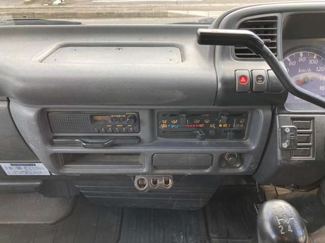 ISUZU  2004 Image 31