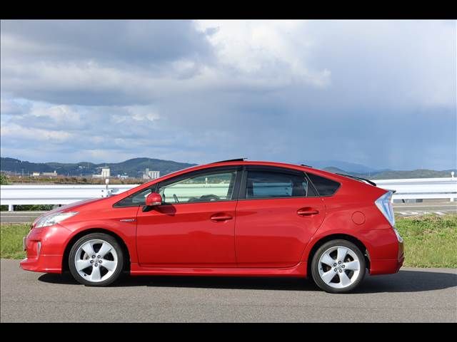TOYOTA PRIUS 2013 Image 31