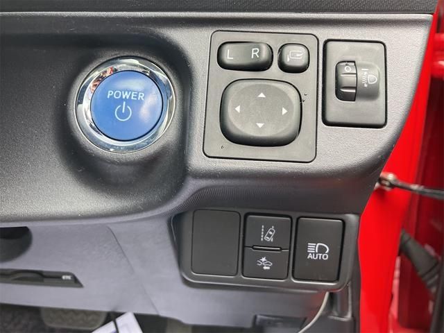 TOYOTA AQUA 2016 Image 31