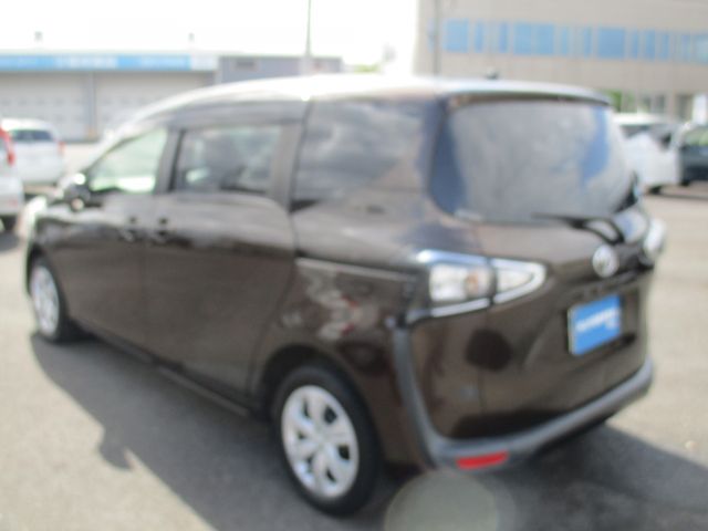 TOYOTA SIENTA 2018 Image 31