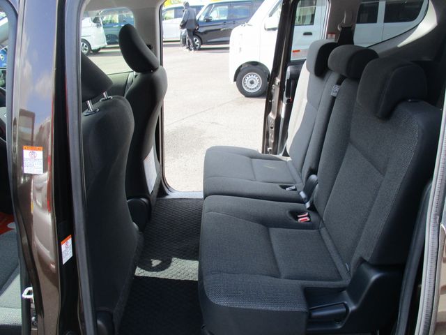 TOYOTA SIENTA 2018 Image 31