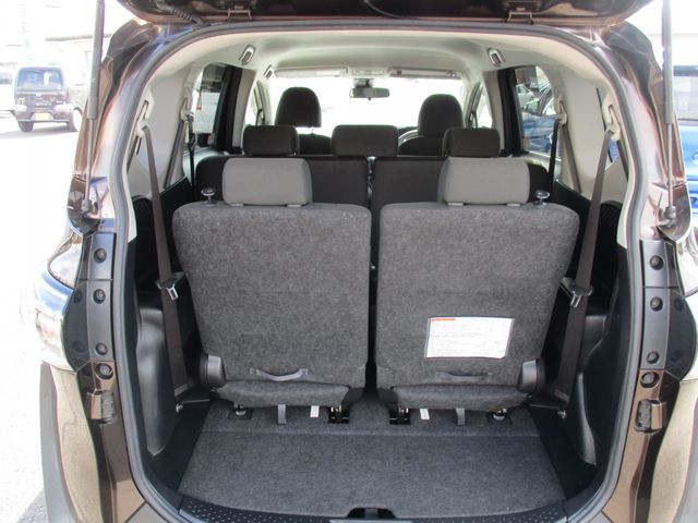 TOYOTA SIENTA 2018 Image 31