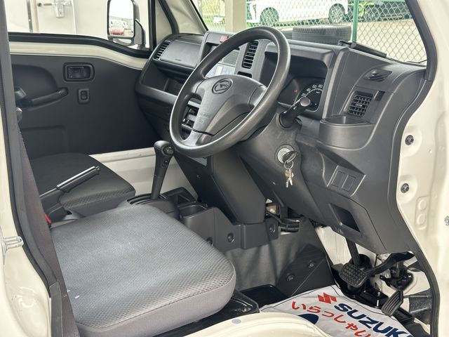 DAIHATSU HIJET TRUCK 2015 Image 31