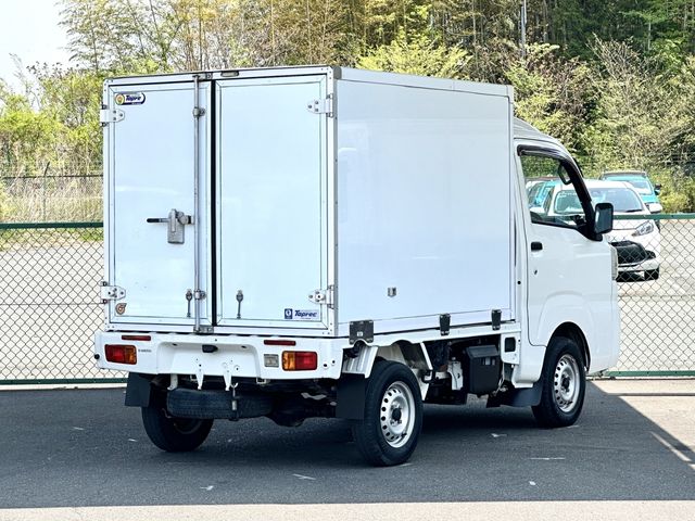 DAIHATSU HIJET TRUCK 2015 Image 31