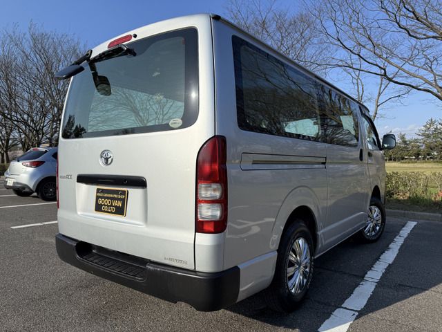 TOYOTA HIACE VAN 4WD 2014 Image 31