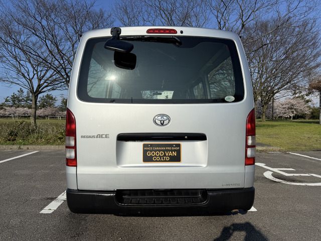 TOYOTA HIACE VAN 4WD 2014 Image 31