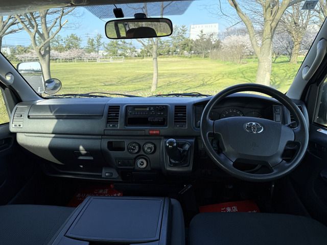 TOYOTA HIACE VAN 4WD 2014 Image 31