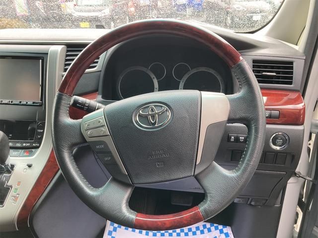 TOYOTA VELLFIRE 2011 Image 31