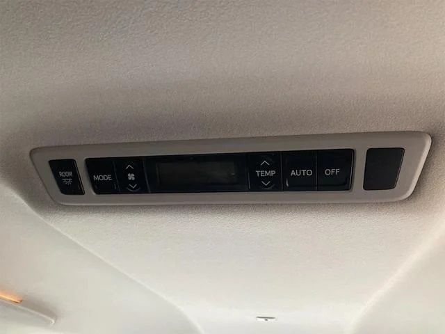 TOYOTA VELLFIRE 2011 Image 31