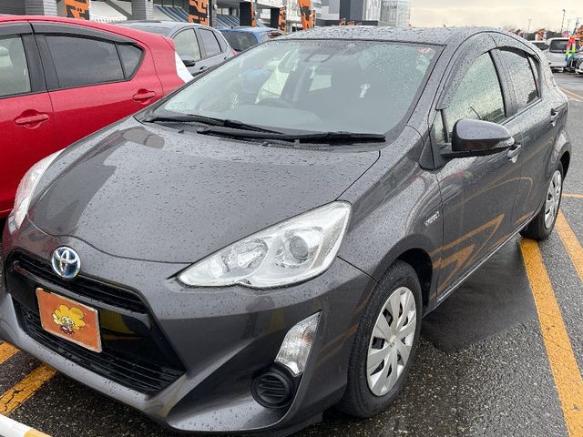 TOYOTA AQUA 2017 Image 31