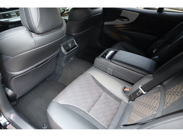 TOYOTA LEXUS LS500H 2021 Image 31