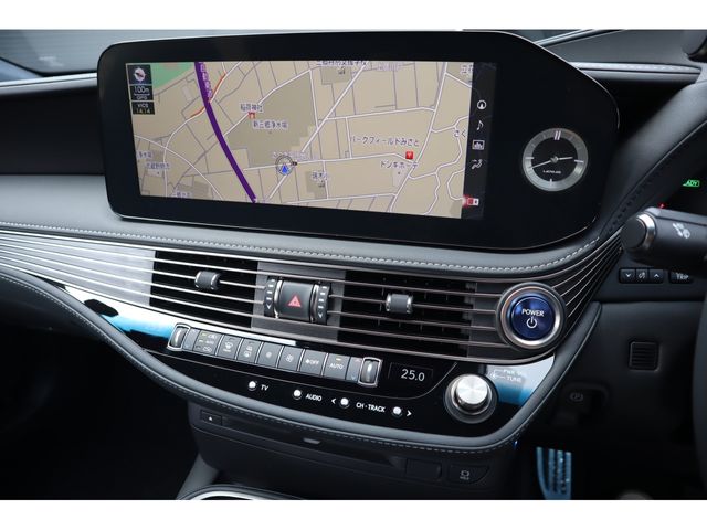 TOYOTA LEXUS LS500H 2021 Image 31