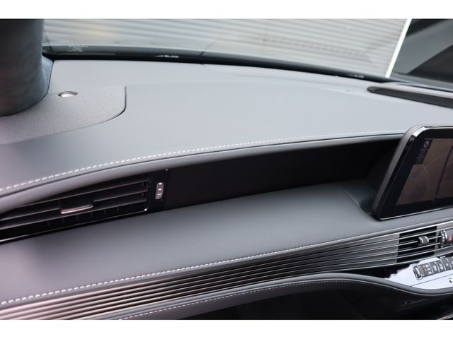 TOYOTA LEXUS LS500H 2021 Image 31