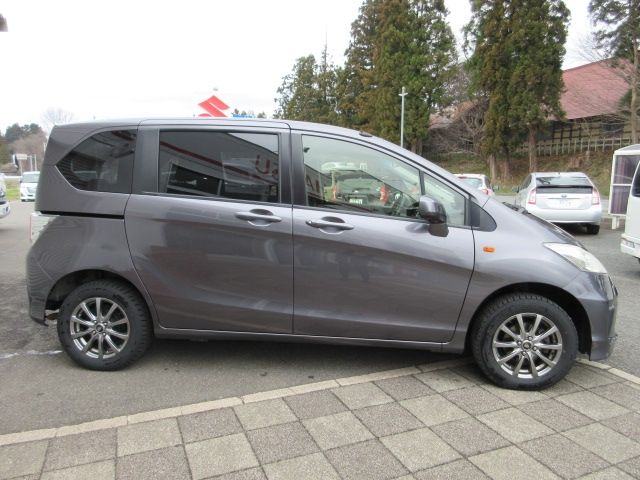 HONDA FREED 4WD 2016 Image 31
