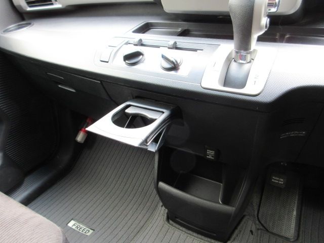 HONDA FREED 4WD 2016 Image 31