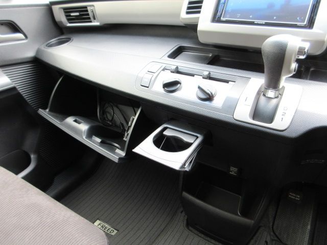 HONDA FREED 4WD 2016 Image 31