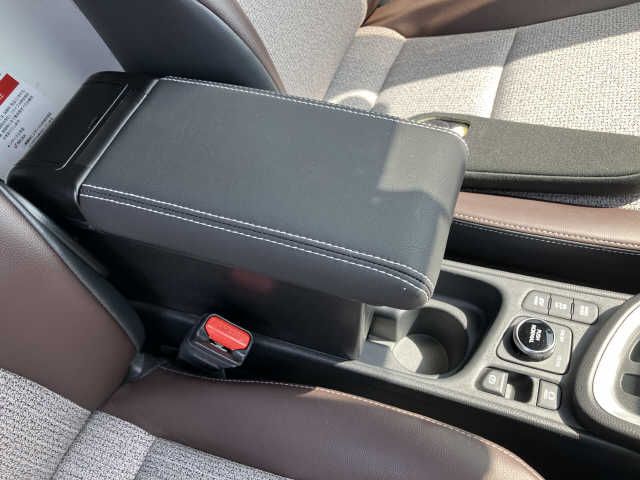 TOYOTA YARIS CROSS HYBRID 2021 Image 31