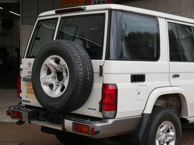 TOYOTA LANDCRUISER VAN 2014 Image 31