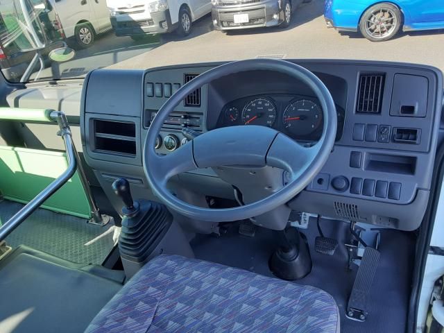 NISSAN CIVILIAN 2012 Image 31