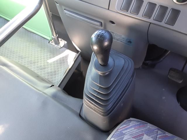 NISSAN CIVILIAN 2012 Image 31