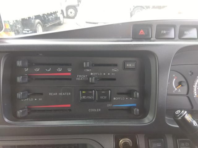 HINO LIESSE2 2014 Image 31