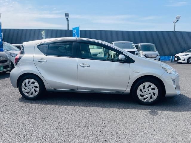 TOYOTA AQUA 2017 Image 31