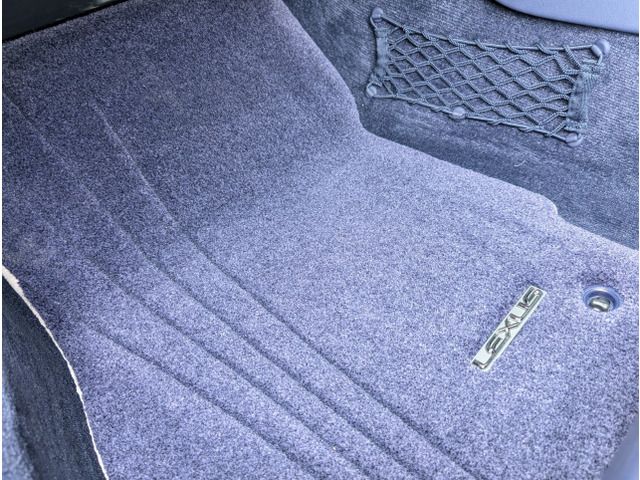 TOYOTA LEXUS LC500H 2018 Image 31