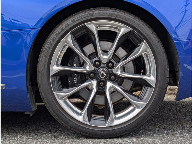 TOYOTA LEXUS LC500H 2018 Image 31