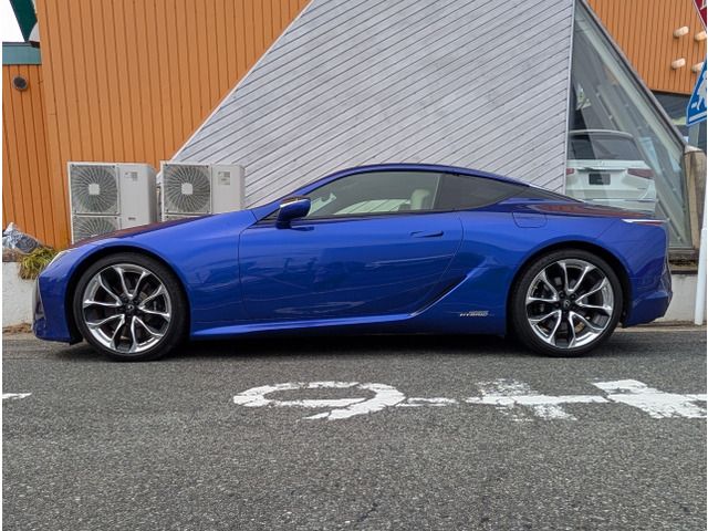 TOYOTA LEXUS LC500H 2018 Image 31