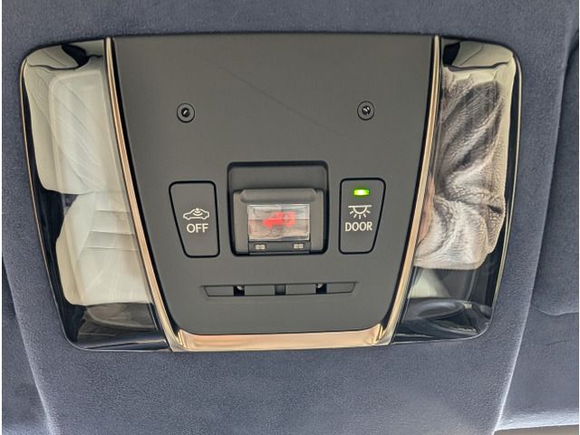 TOYOTA LEXUS LC500H 2018 Image 31