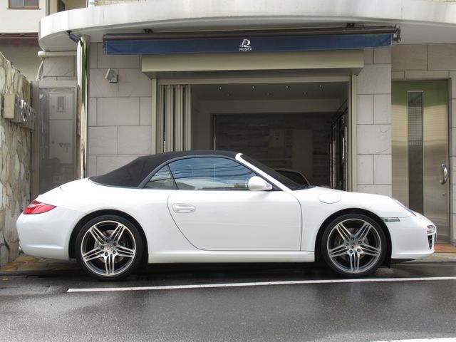 PORSCHE 911 OPEN 2010 Image 31