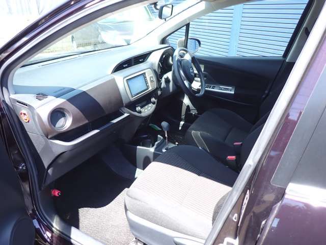 TOYOTA VITZ 2014 Image 31