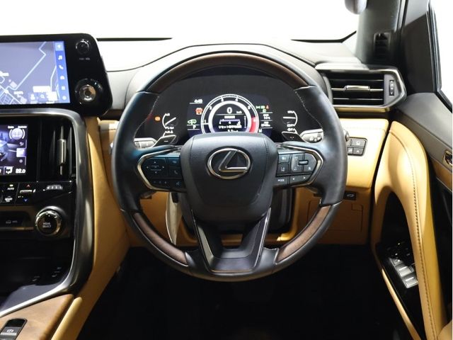 TOYOTA LEXUS LX600 2024 Image 31