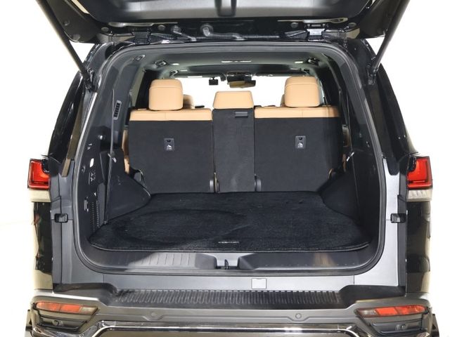 TOYOTA LEXUS LX600 2024 Image 31