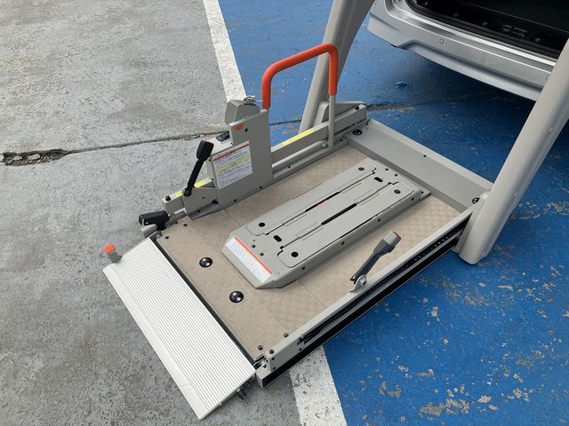 NISSAN SERENA  S-HYBRID 4WD 2022 Image 31