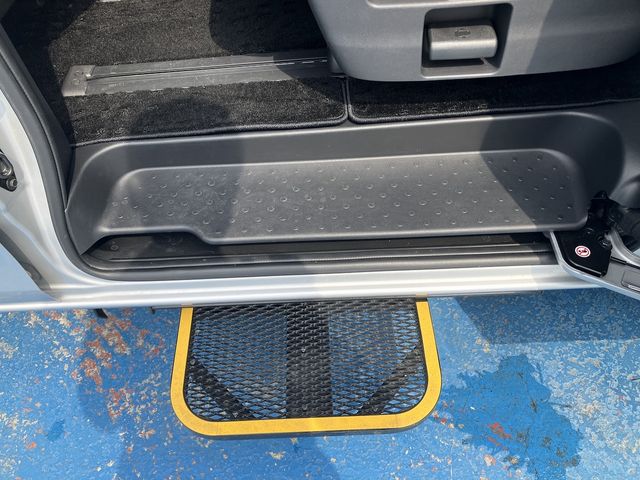 NISSAN SERENA  S-HYBRID 4WD 2022 Image 31