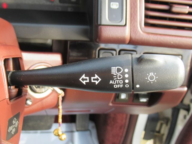 NISSAN CIMA 1990 Image 31