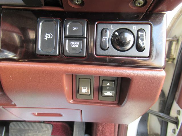 NISSAN CIMA 1990 Image 31