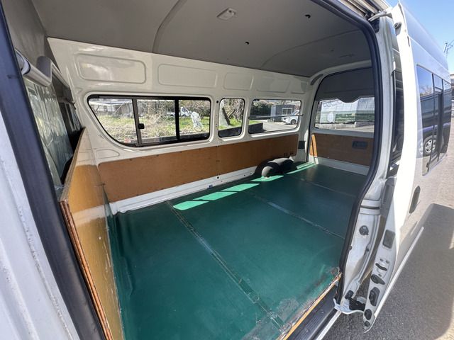 TOYOTA HIACE VAN 4WD 2010 Image 31