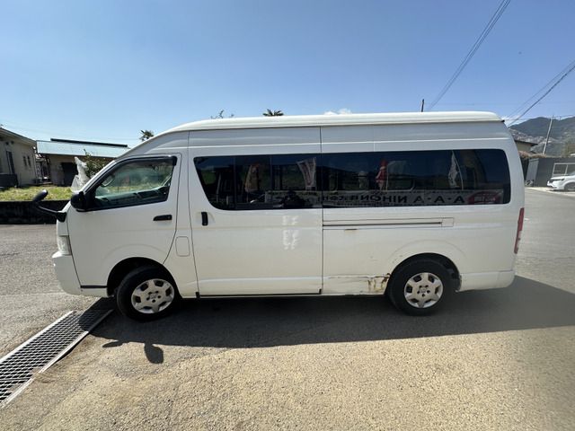 TOYOTA HIACE VAN 4WD 2010 Image 31