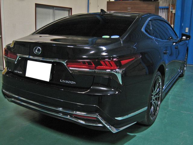 TOYOTA LEXUS LS500H 2017 Image 31