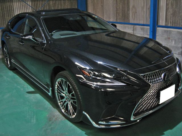 TOYOTA LEXUS LS500H 2017 Image 31
