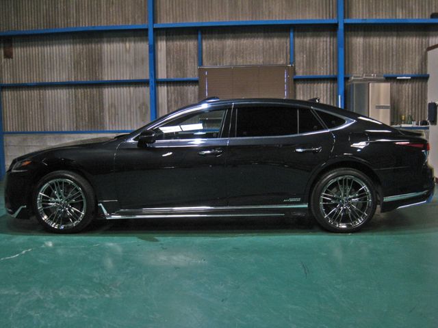 TOYOTA LEXUS LS500H 2017 Image 31